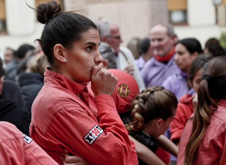 revistacastells's tweet image. Dones al terç.
▶️ Recuperem aquest article del 2014 de quan els @Xicots van fer, per primer cop, el 4de8 amb dues dones al terç. També repassa els casos d'altres colles.
✍️ @santiterraza1 
👉 revistacastells.cat/2014/11/dones-…
#castellers #castells