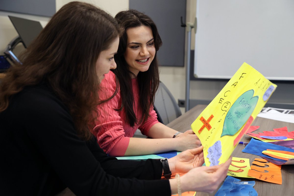 ImagingNeuroUCL's tweet photo. Last month, we celebrated the launch of the #PatternsofPerceptionPD Project

The project co-produced information alongside people with Parkinson’s and healthcare professionals to open up discussions about Parkinson's dementia. 

https://t.co/eJgqlJ3vhZ

@ParkinsonsUK @csm_news https://t.co/n6h7X11px5