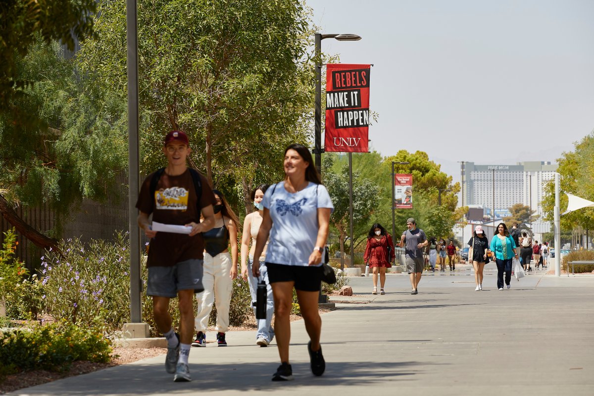 UNLV tweet media