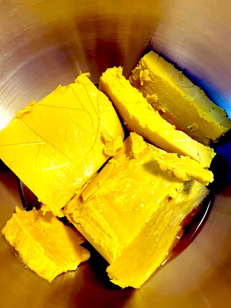 huegirlsz's tweet photo. Bricks melting π«£ππ #africansheabutter https://t.co/r24Id4cOgD