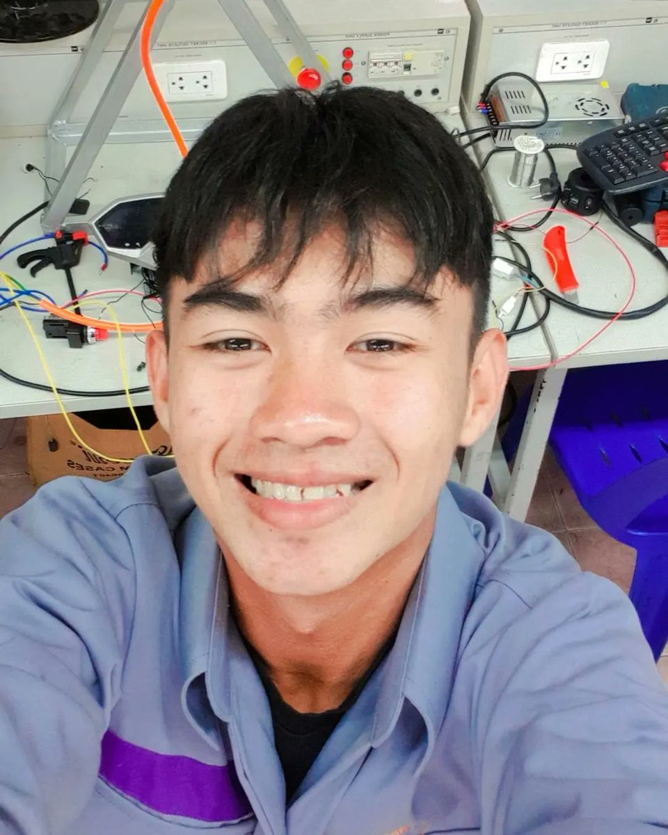 Tnkw_2004's tweet photo. มีดาวทวิตท่านนึงไลฟ์สดอยู่แล้วเราก็เห็นน่ารักเลยทักทายแบบน่ารักๆใส่แล้วถามตอไปทำไรอยู่ค้าบตอบมากวนสนตีนมากว่าไม่เห็นรึไงนั่งไลฟ์อยู่ ถามควรถามแบบมีภูมิสรุปกูไมาควรทักมึงไปจบอีเวร กูหล่ะสูน!!!!!🙄😡😠
#คิดว่าหน้าตาดีละมั่นแหละ😏😏 https://t.co/qwZ3vHhNzI