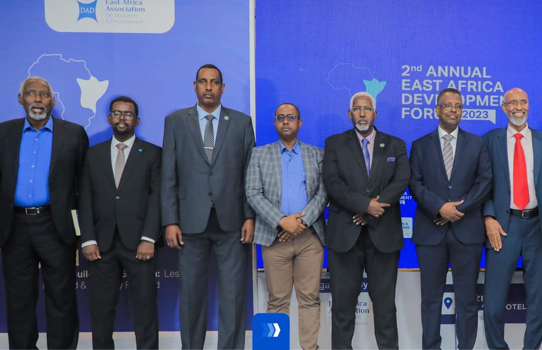 Hiigsitech's tweet photo. We are pleased to brand the East africa Development Forum which was organized by East Africa Association for Research and Development with the host of Mogadishu University, Hormuud University, and Benaadir University

 #eventbranding #graphicdesign #logodesigner #EastAfrica https://t.co/EEG8j4eJdW