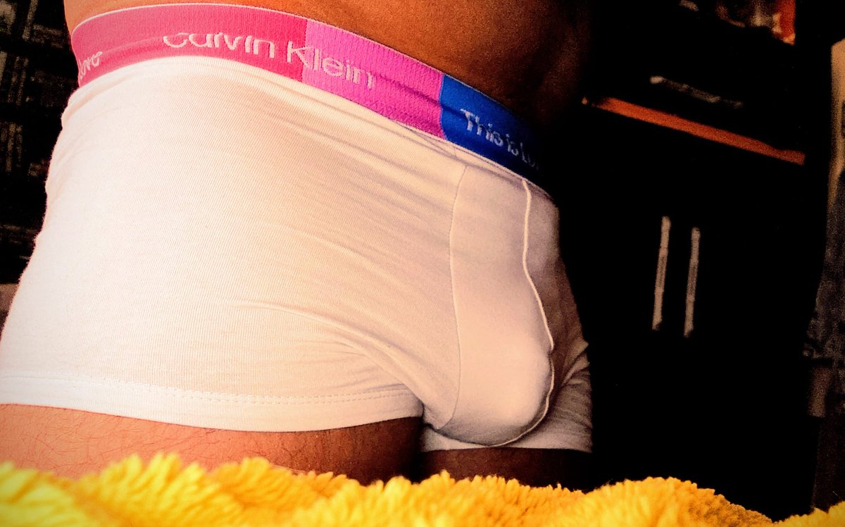 BelfastLads2011's tweet photo. Now you can't tell me this isn't a juicy booty! Bubblebutt right there! An ass you either want to smack or bury your face in 😉 #gay #cock #bulge #whatsinthepants #calvins #calvinklein #bubbblebutt #fuckhim #twink #thisislove #bum https://t.co/4evxna7BVI