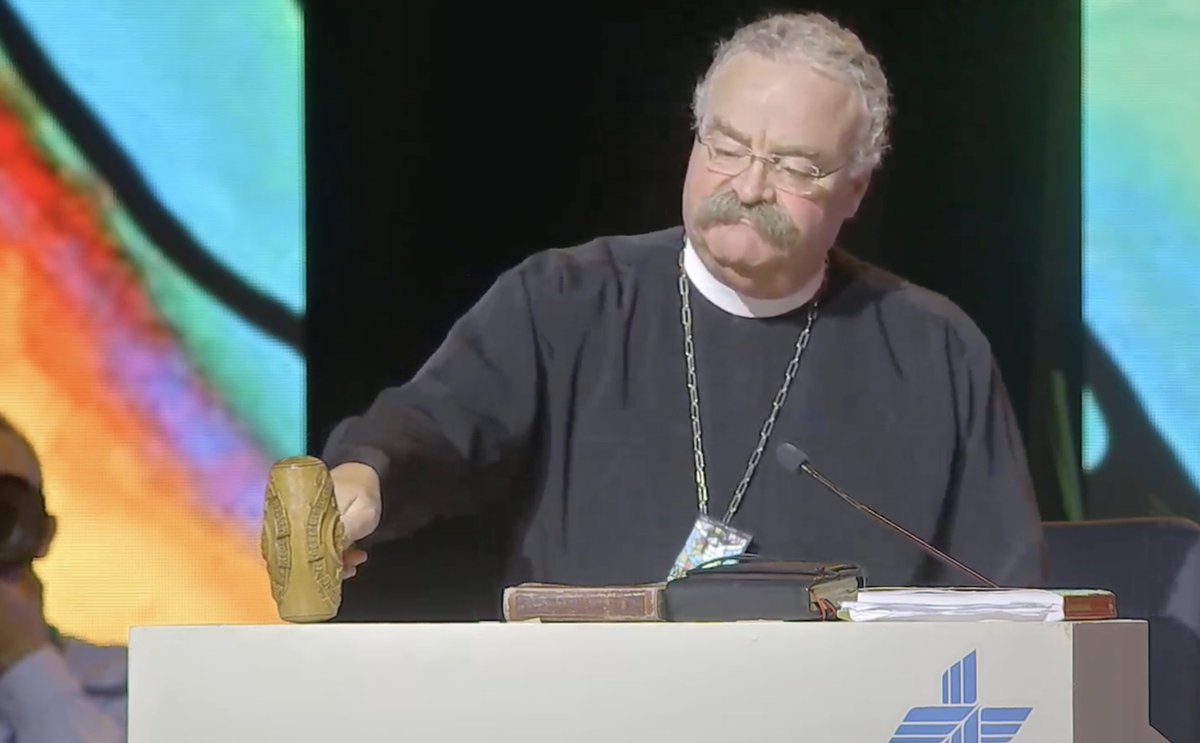 With the final gavel blow, convention is concluded. We close in prayer and we'll see you in Phoenix in 2026.
#ChristCrucified