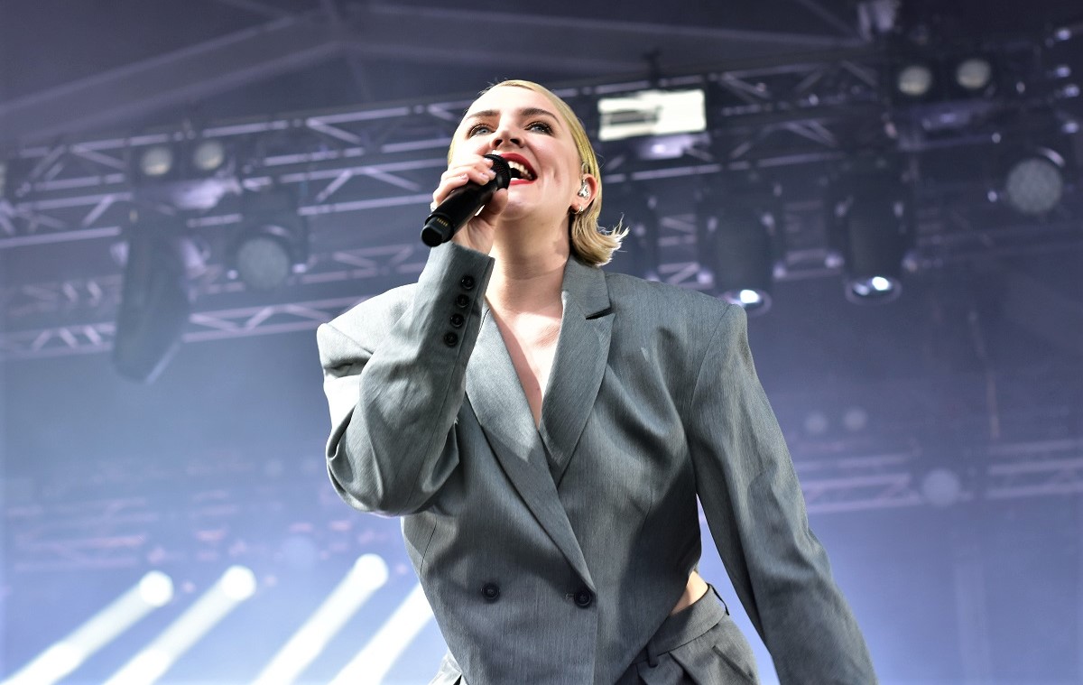MusicTrespass's tweet photo. Live: @SELFESTEEM___ - Live @bristolsounds festival, UK 2023
Photos by #SteveOwen (#IcarusPhotography)
#AlternativePop #Pop #Alternative #Dance #Indie #AlternativeIndie #IndiePop #ChartHits #ChartMusic #UKFestivals https://t.co/hzdTzqztJA