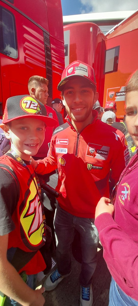 AliEtt01's tweet photo. When meeting your Heroes genuinely makes your summer holiday @Marco12_B @Bestia23 @FabioQ20 @PeccoBagnaia @SilverstoneUK @MotoGP https://t.co/HsG4vU818u