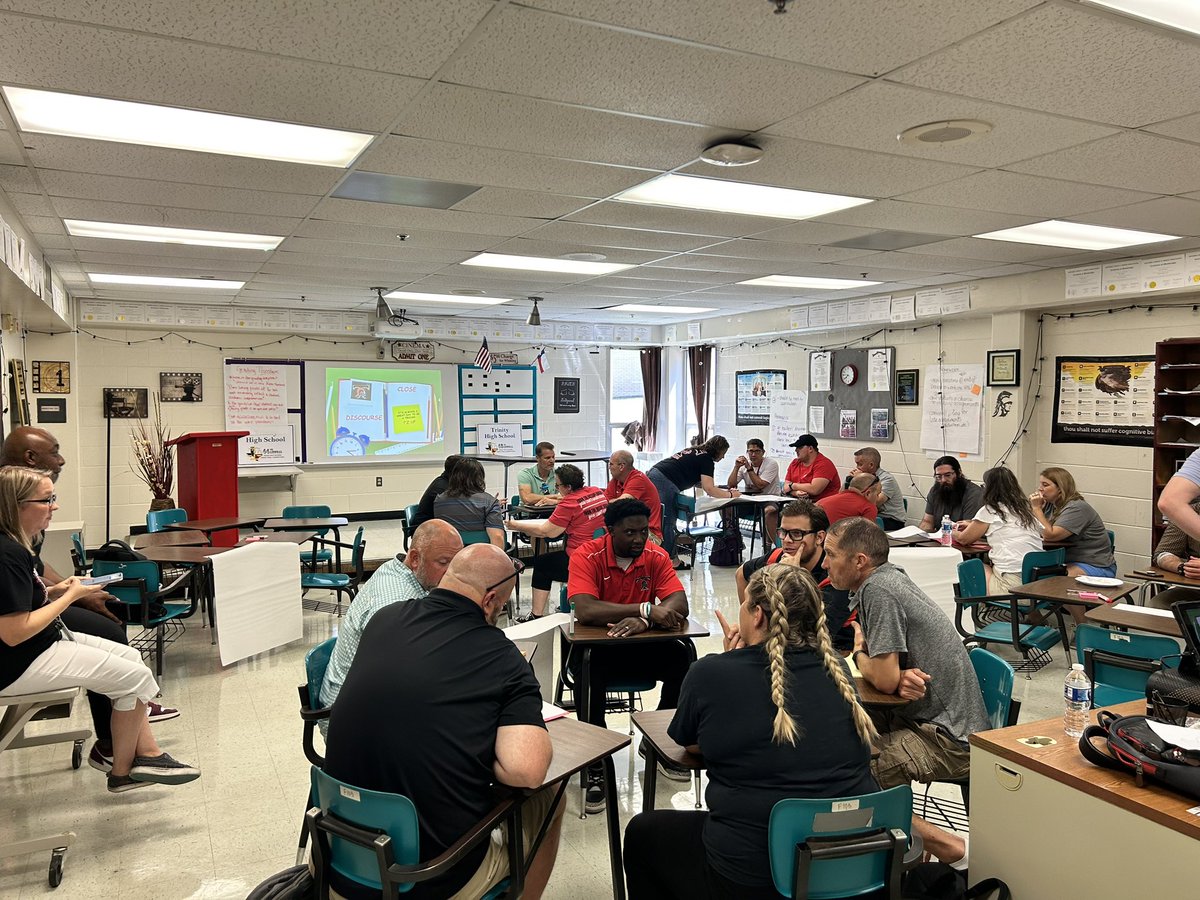 MartinakMichael's tweet photo. @EulessTrinityHS teachers are putting in the work by collaborating in professional development. Great conversations occurring in every session. @HEBISDpeople https://t.co/90CJyRse64