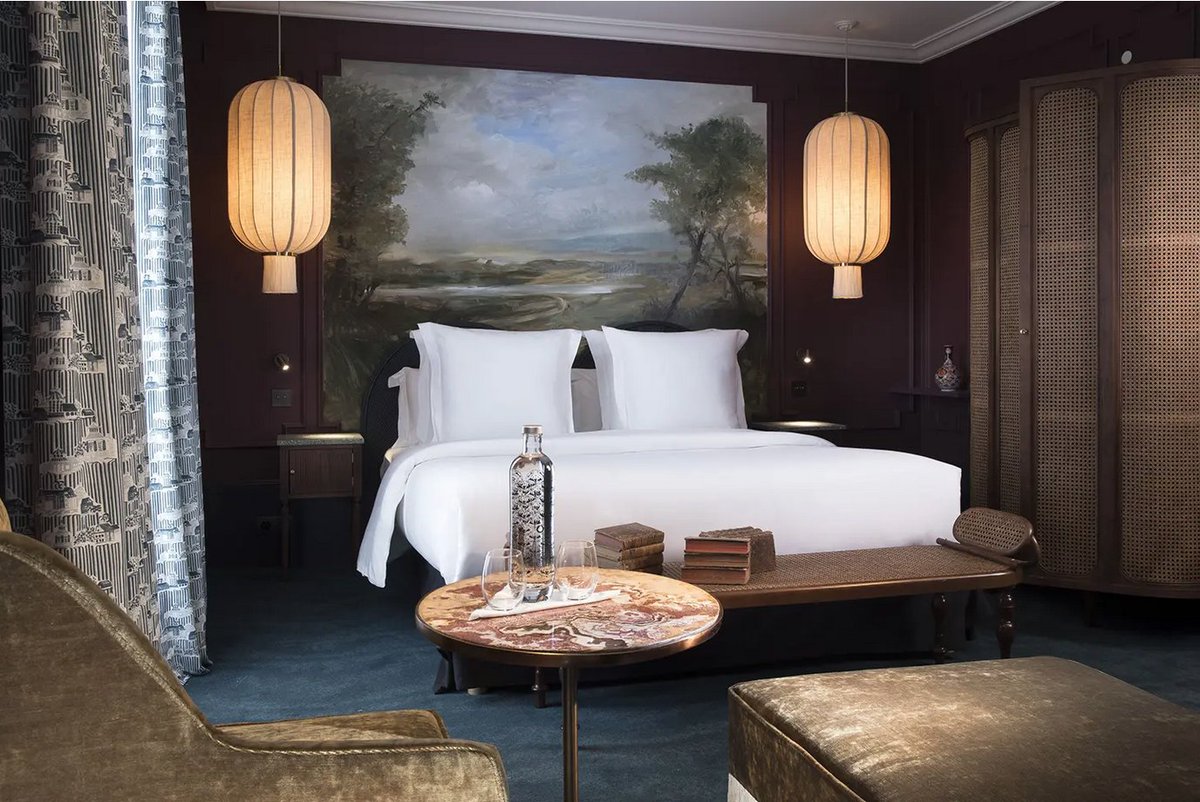 _JoyCastro's tweet photo. The 15 Best Boutique Hotels in Paris https://t.co/jg1UpiJRIv via @LeonceChenal https://t.co/wAaiu6PI3A