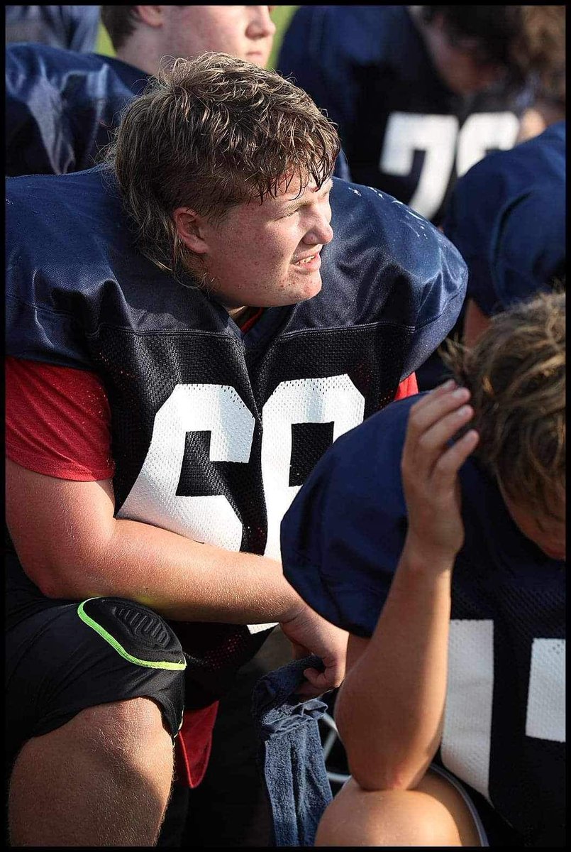 About that time…..🔜🏈