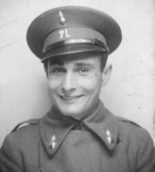 This is Spanish spy and double agent Juan Pujol Garcia in his uniform as a lieutenant in the Spanish Republic Army.⁣ ⁣ 

Up until World War II broke out, Pujol failed in all aspects of his life. He failed to be a student, soldier, businessman, and cinema magnate. Not to