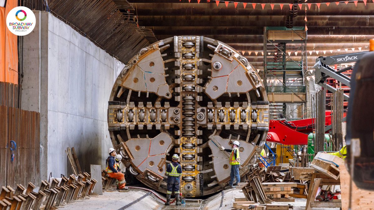 Overnight around midnight, #TunnelBoringMachine Phyllis launched from Broadway-City Hall! She is now en route to the future Oak-VGH Station.

Once complete, Phyllis' tunnel will be used for trains travelling westbound towards Arbutus Station.