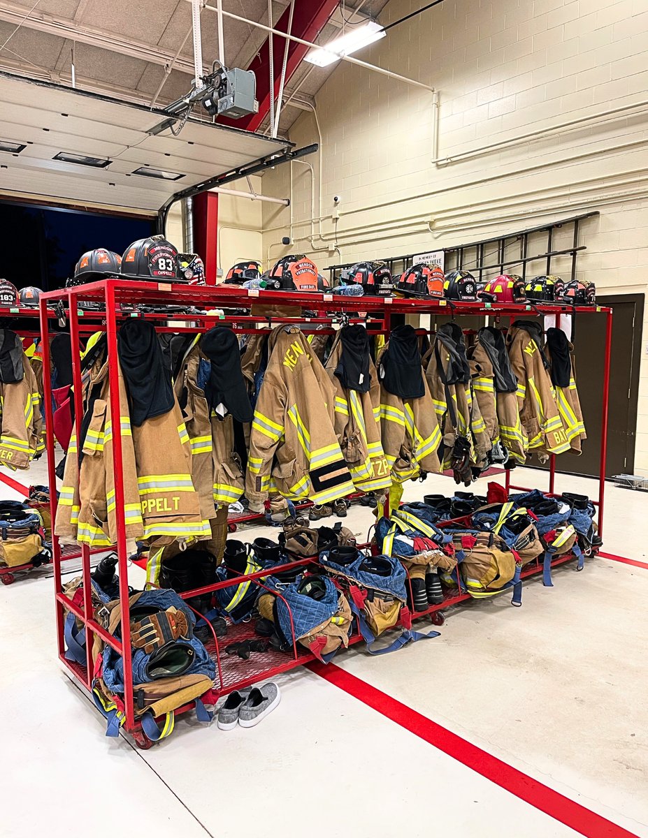 How long do you think firefighters have to get dressed? Less than two minutes! This includes all of their gear, which can weigh from 80 -100 lbs! 😱

🖥 Mendonfd.org
#firefighter #fire #mendon