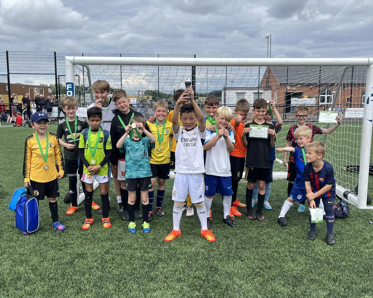 SSCOACHING121's tweet photo. Congratulations to our week 2 presentation winners 👏🏼⚽️

Tournament Winners🥇 Players of the week 📝 Camp Champions 🏆

See you all Monday 7th Aug for Week 3!

@SSCOACHING121 https://t.co/2ns3e9Z7ah