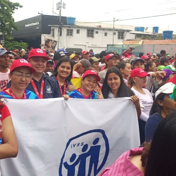 OASANTAROSA's tweet photo. Durante ésta tarde nos movilizamos a la parroquia Unión para darle apoyo a nuestro presidente #nicolasmaduro la misma contó con la presencia del gobernador del estado #adolfopereira entre otros organismos públicos.
@MagaGutierrezV 
@NicolasMaduro 
@Somosivss 
@AdolfoP_Oficial https://t.co/Ocs8c7ieHg
