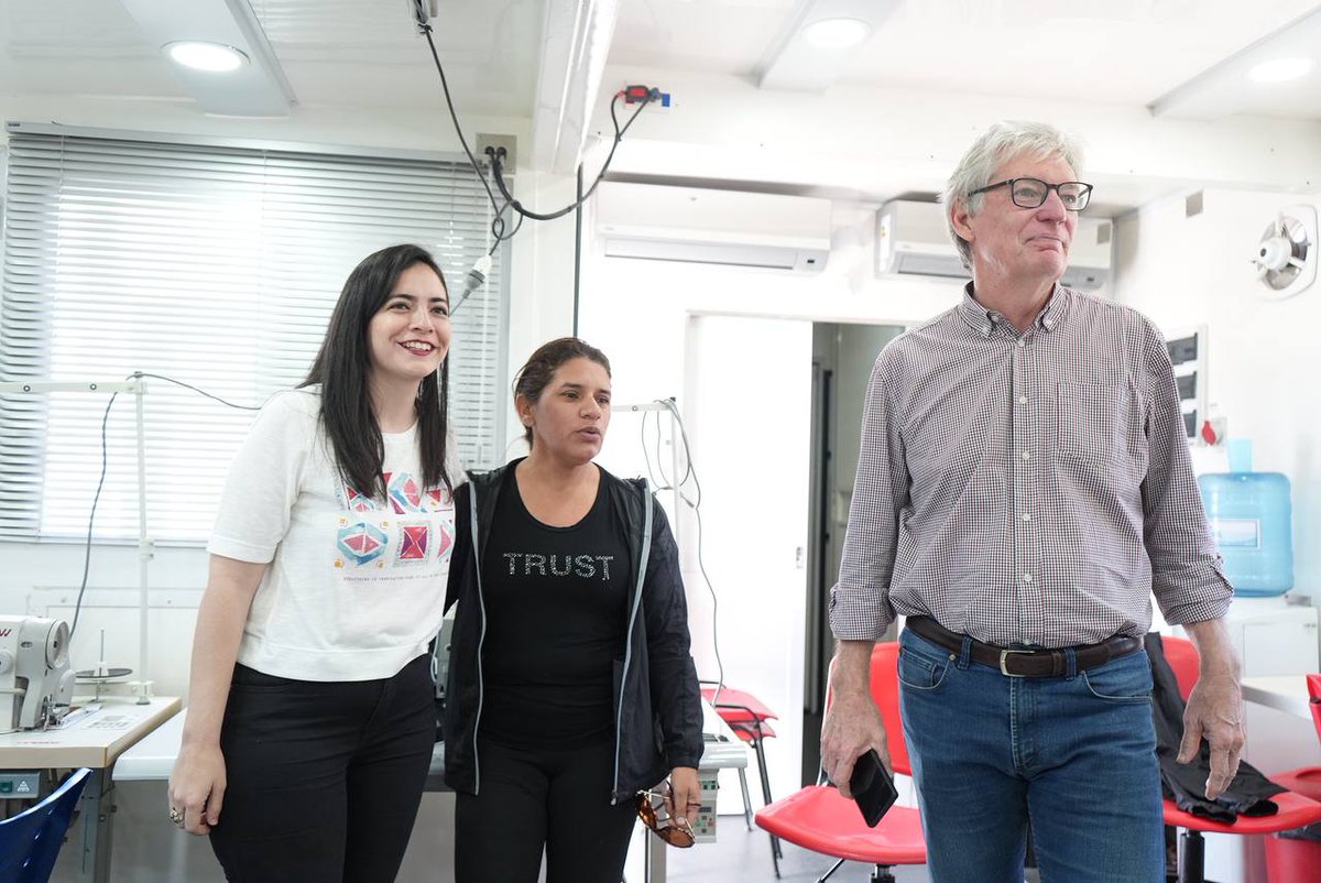 hugo_sager's tweet photo. @_julietacampo Aspiramos a que #Chaco se convierta en el polo textil más importante del país, y haremos todo el esfuerzo para que Tirol tenga un amplio grado de preponderancia para cumplir con ese objetivo. 💪🏻
-
#AulaTextil #Empleo #Chaco https://t.co/uwjC9i4R0s