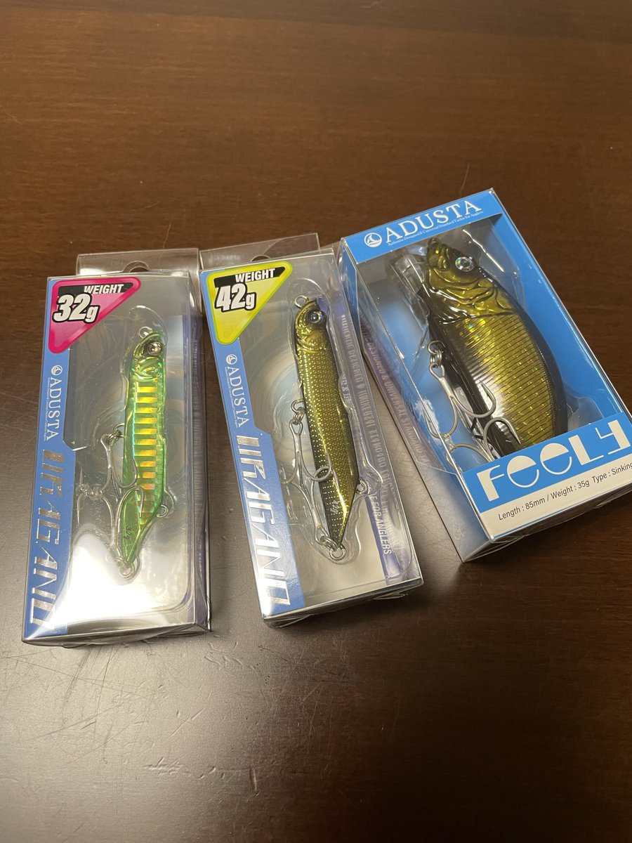 yasutakaman1014's tweet photo. そういえばこれ届いてました!🎣
ウラガノ、フィーリー🎵
限定のブラックナイトカラー買えました😆
フィーリーを入れるルアーケース悩む、、、🧐
週末南房で使ってみましょー
#ADASTA
#URAGANO
#Feely https://t.co/OBypZE70GG