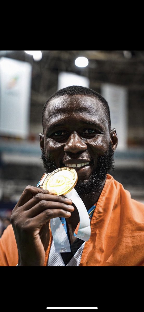 AminaAmadou17's tweet photo. Bravo notre champion!!!🥳
@RazakAlfaga ❤️❤️❤️
#3aout
#Niger🇳🇪🇳🇪🇳🇪 https://t.co/54N9yLcMlW