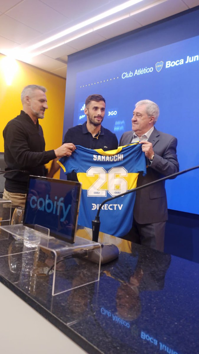 juegosimple__'s tweet photo. “¿Porque la camiseta número 26? Había pocas disponibles, y como siempre en todos lados mandan los mujeres y a ella le gusta el 6, dije: ‘vamos a ponernos el número 26’. Je”.

Firma: Marcelo Saracchi https://t.co/mtIsbdOMPf