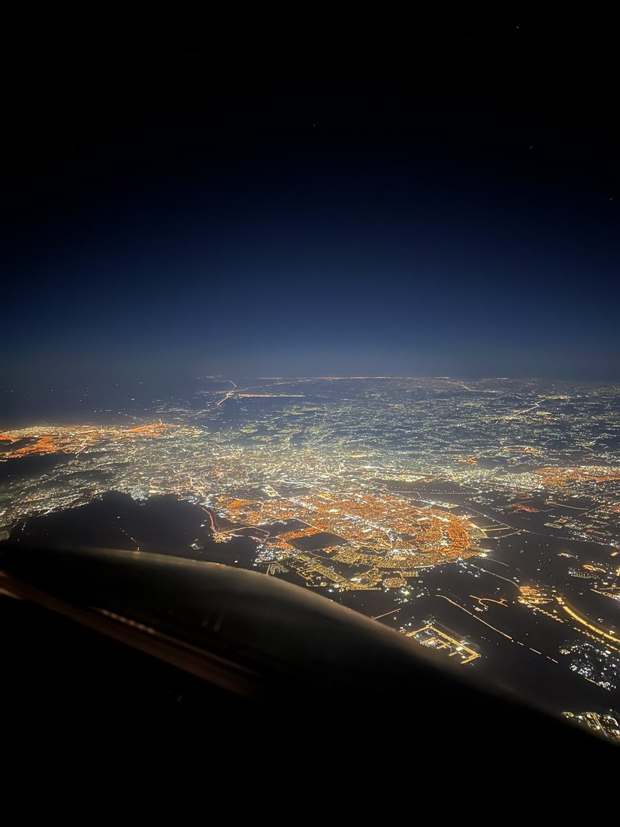 A couple of pics from a recent flight on our longest route, from Luton to Hurghada. Views of Cairo flying overhead in both directions with the routings that night. Photos taken approximately 2.5 hours apart. #pilotlife