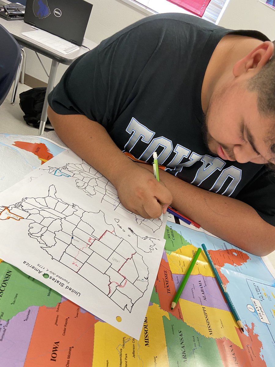 talamantes_chs's tweet photo. Mr. Trevino would like to display his small groups Region recognition activity 
#annotatedreading https://t.co/osyHkQXIIZ
