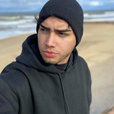 Andrew_sebastt's tweet photo. 🩵✨ https://t.co/OqJLF69aeU
