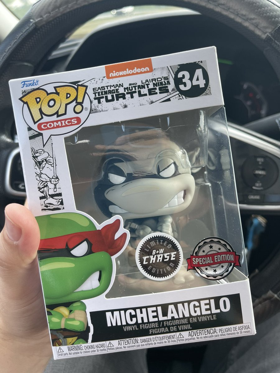 Popparooski's tweet photo. Pretty cool pick up at Five Below @fivebelow @DisTrackers @funkofinderz #funko #funkopop #chase #TeenageMutantNinjaTurtles #ninjaturtles https://t.co/3I4A1sMZ3O