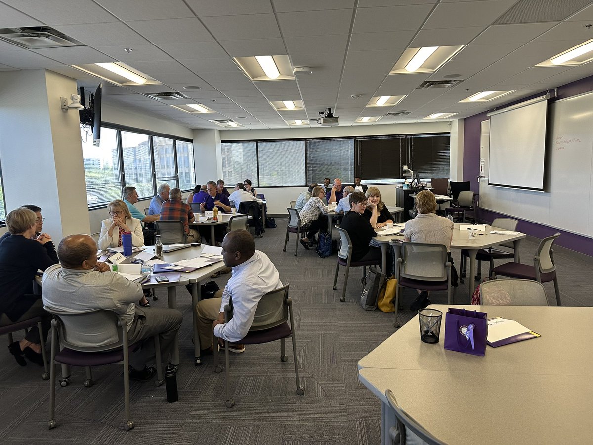 Great day leaning into brave leadership with equity minded academic leaders from 4 <a href="/AASCU/">AASCU</a> members from Minnesota State University System. #DaretoLead