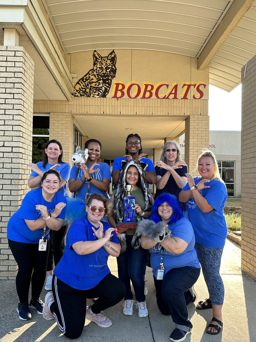 Happy BME House Day!! 💙💚🖤❤️ Houses were revealed and our newest staff have a new favorite color! Student House Selection Day for new Bobcats will be August 18th! 🤗 #BeABobcat