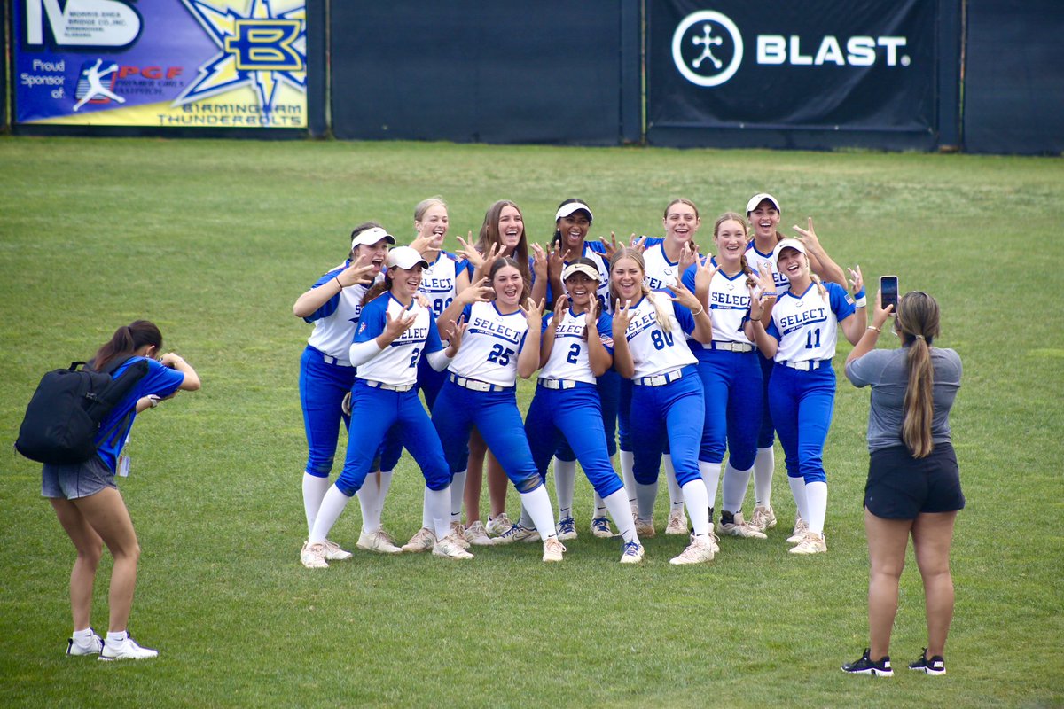 AudriYoungblood's tweet image. I had a great time this summer with my @SelectFP06 team playing top competition. We ended with a 35-13 record, were runner up at PGF Nationals and Show Me the Money, and 5th at CO Power Pool. Thank you to the coaches who took time this summer to travel and watch us play!💙🤍🥎