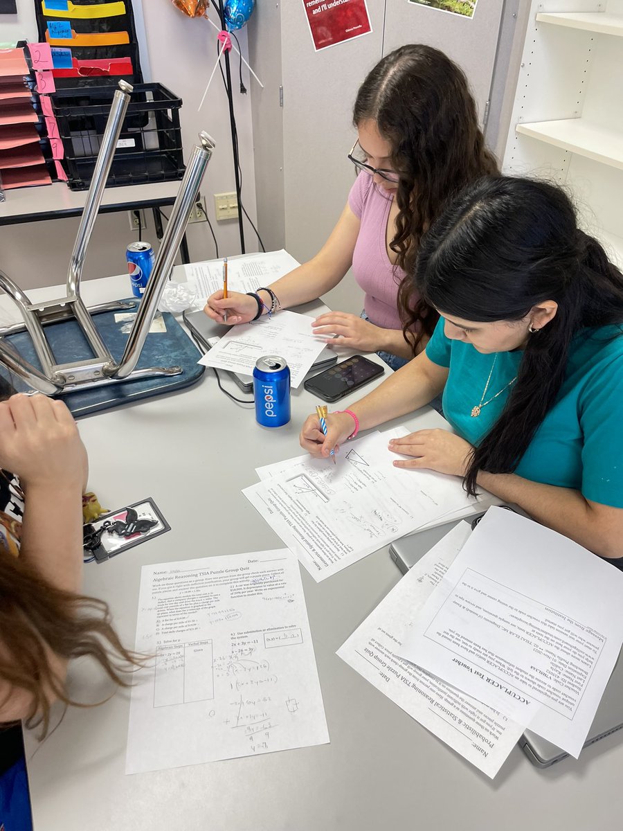 BowiePTECH tweet media