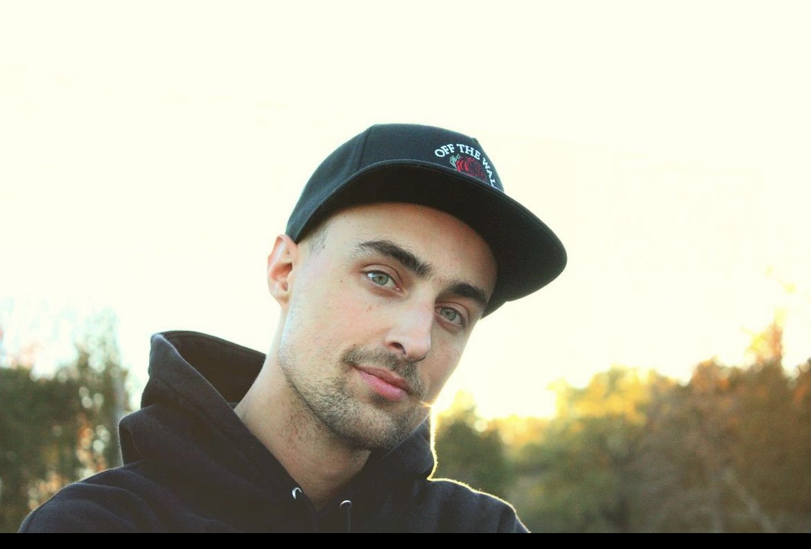 Here's our 28 minute #podcast with @KosterMusic  singer Jason Koster! 

ecs.page.link/bDJnC