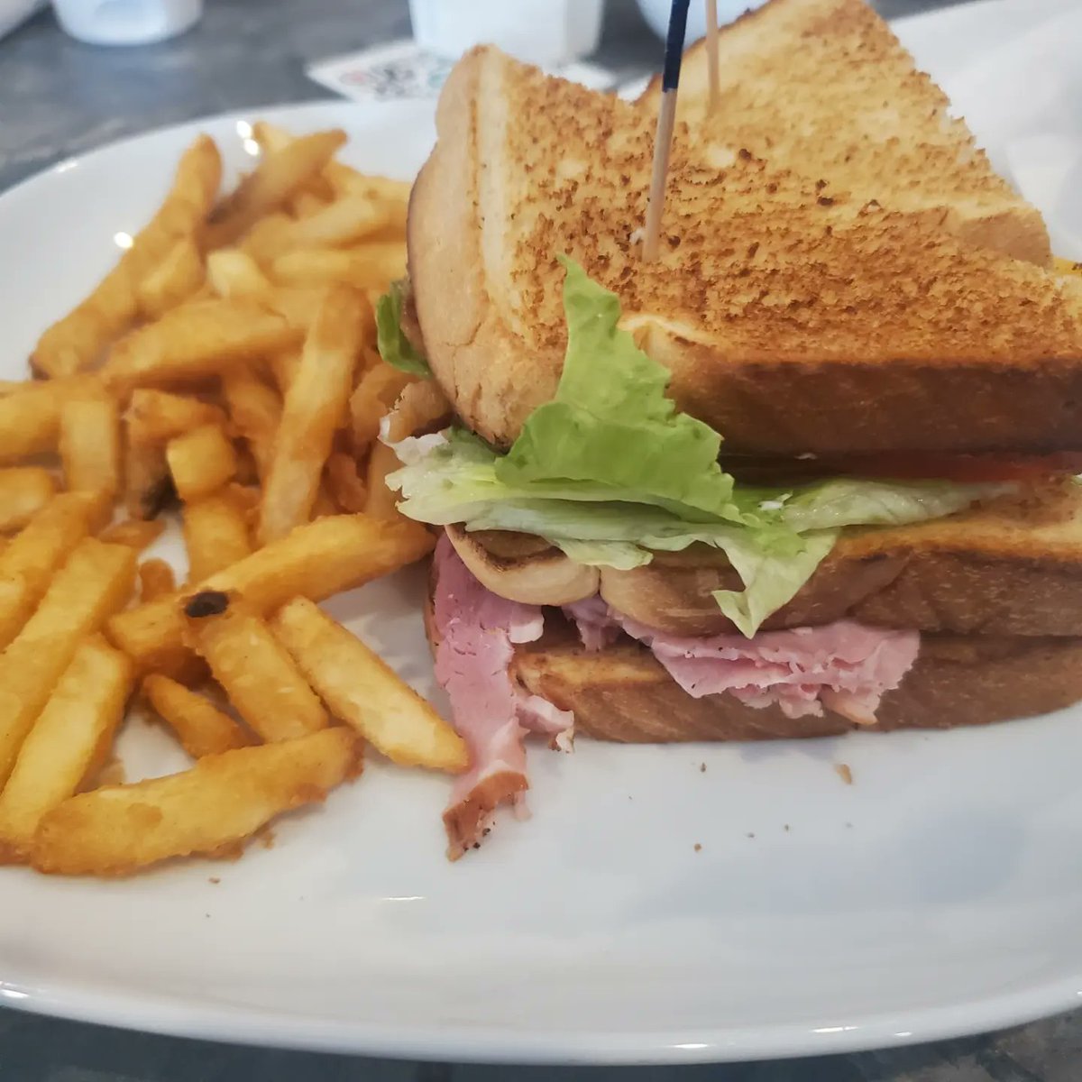 Bhoodofplates's tweet image. Robert Frost said "Two roads diverged in a wood, and I - I took the one less traveled by, and it had made all the difference."