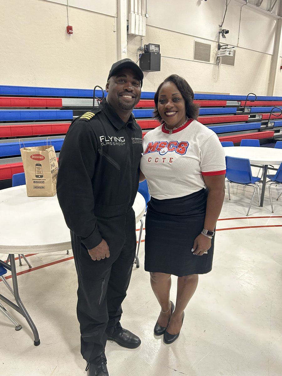 MCSmith_1991's tweet photo. @MSCS_CCTE teachers received inspirational messages from Captain Barrington Irving, Steve Cohen, &amp; CCTE Directors. @DedricMcghee @TanikaSLester1 @Pdot0917 @AngieA87985859 @GeneretteWalker https://t.co/cJhzxgsXyZ
