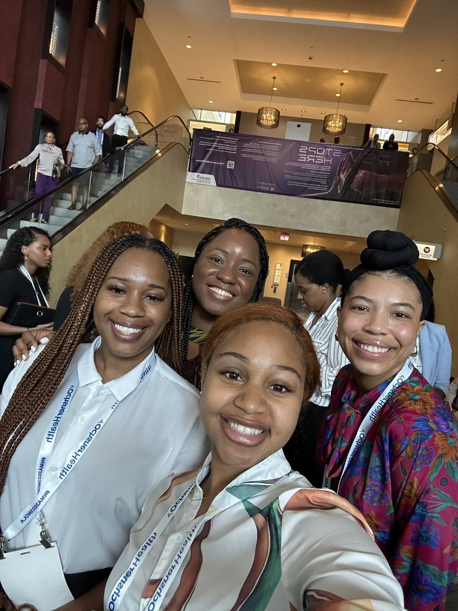 WhiteCoatWhee's tweet photo. Another empowering weekend! Very grateful to be a part of the Rabb-Venable program as a poster presenter! 👁️
#NMA #RabbVenable https://t.co/E5kKoOzY6t