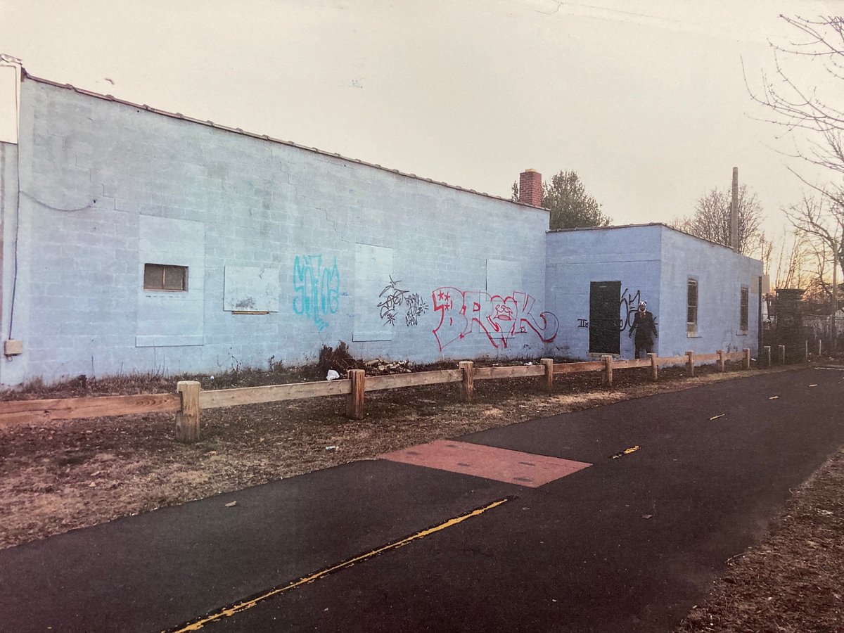 kwadwoadae's tweet photo. This October will be 5 years since the completion of Mothers, Daughters, &amp; Sisters Of The Firelight.  Just a reminder of what this wall on the Farmington Canal Greenway in New Haven looked like before 140 people collaborated as a community to create this work of public art. https://t.co/4NKLOkhUfH