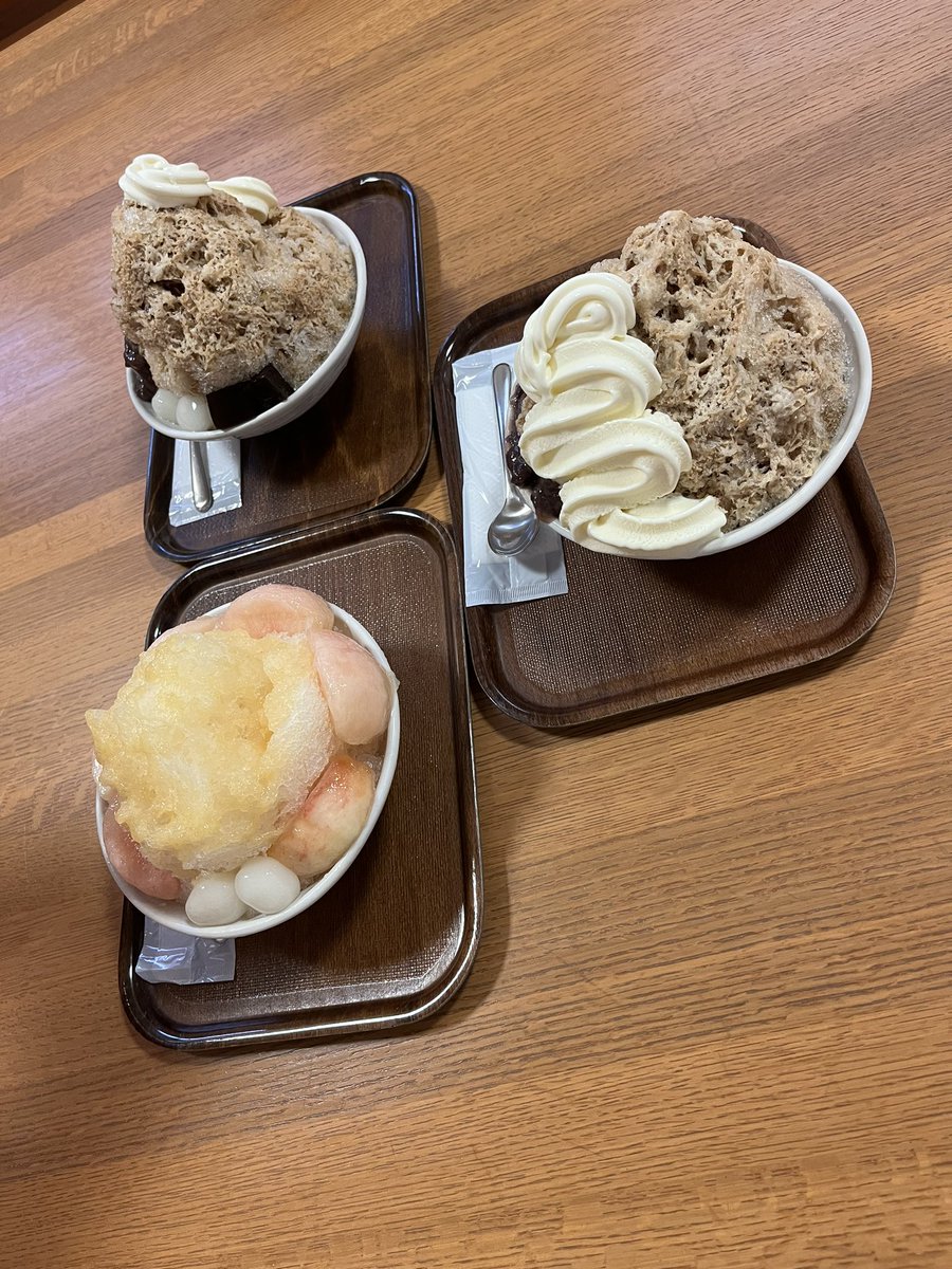 calbeeeeeee777's tweet photo. #高松市
🍜うどんバカ一代
ざるうどん（中）
🍠芋屋金次郎（芋けんぴ）
🍧夢菓房たから（キャラメル珈琲かき氷）

また行こう高松市👌
#うどんバカ一代
#香川県 https://t.co/StTR9jJv2F