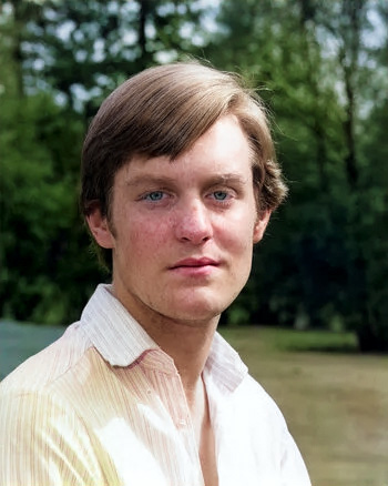 doctorwho1980s's tweet photo. 04/08/83 - The Awakening

STUDIO
BBC TELEVISION CENTRE - TC 6

Mark Strickson (24) is KAMELION.

After RADA, he appeared in Strangers, Juliet Bravo, Angels, and Doctor Who.

#DoctorWho1983 https://t.co/OuCaKeOA5s