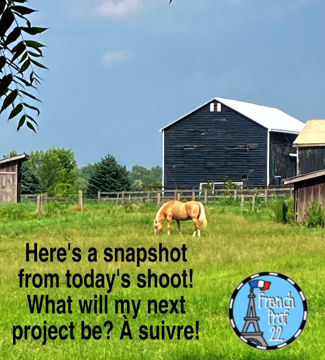 A photoshoot in a peaceful town for my next product today! So excited