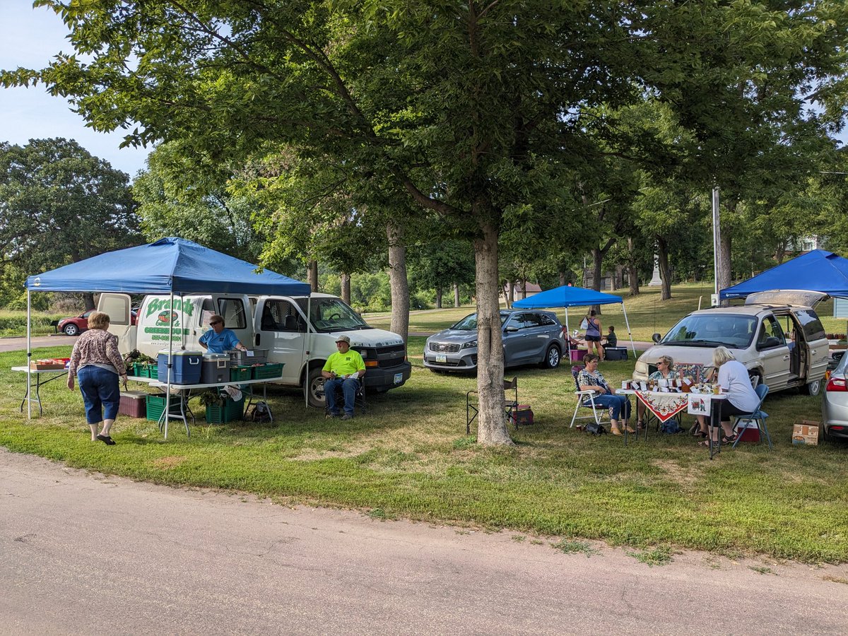 kkojradio's tweet photo. Ashley Park is the place to be for the Riverside Farmers & Makers Market until 6:30 tonight! Thursdays with a 3:30 for several more weeks of summer! #jacksonmn https://t.co/mnmWu4QxDv