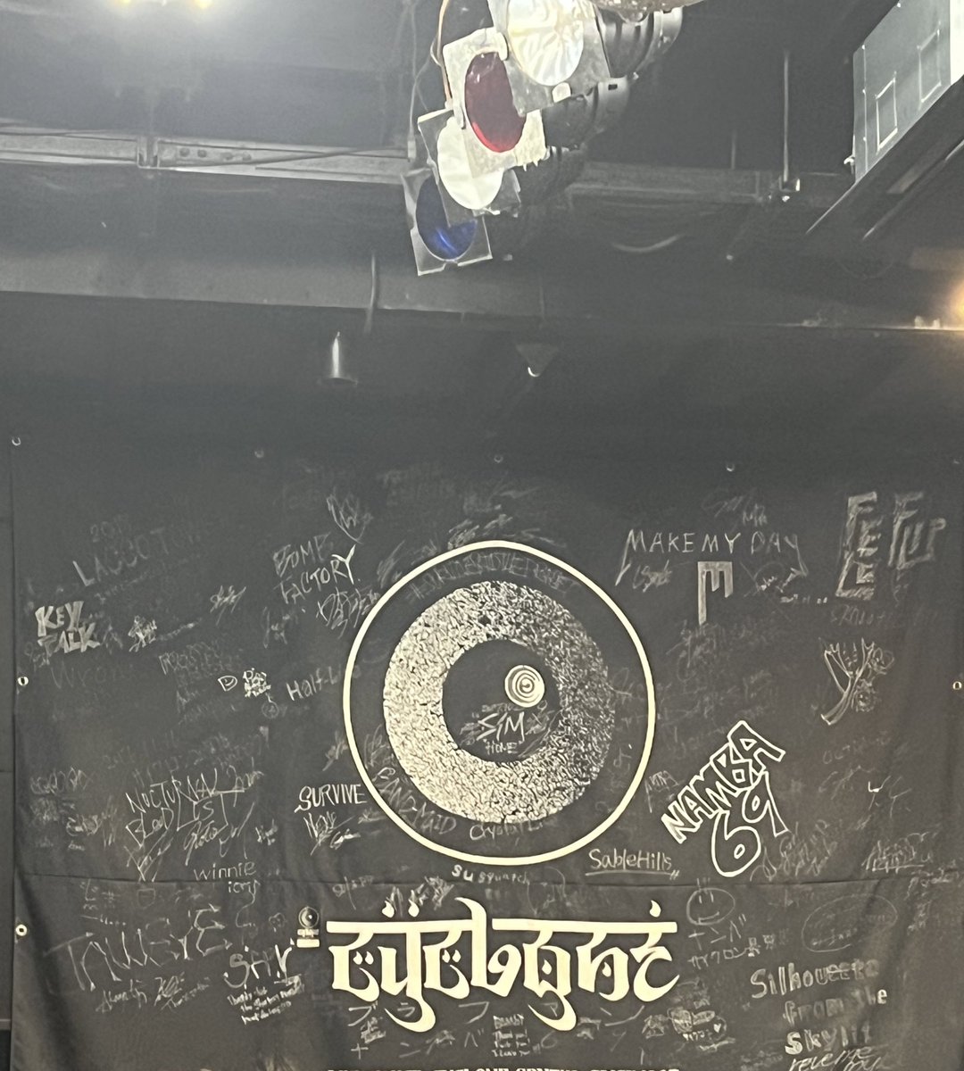 昨日はSin Scriptureツアーファイナルかつ無期限活休前ラストライブ、お越しいただきありがとうございました！

しばらくの間、表からは消えます
おっきい一歩に向けていろいろ準備してるのでお楽しみに！！！

サイクロンともほんの少しだけお別れです