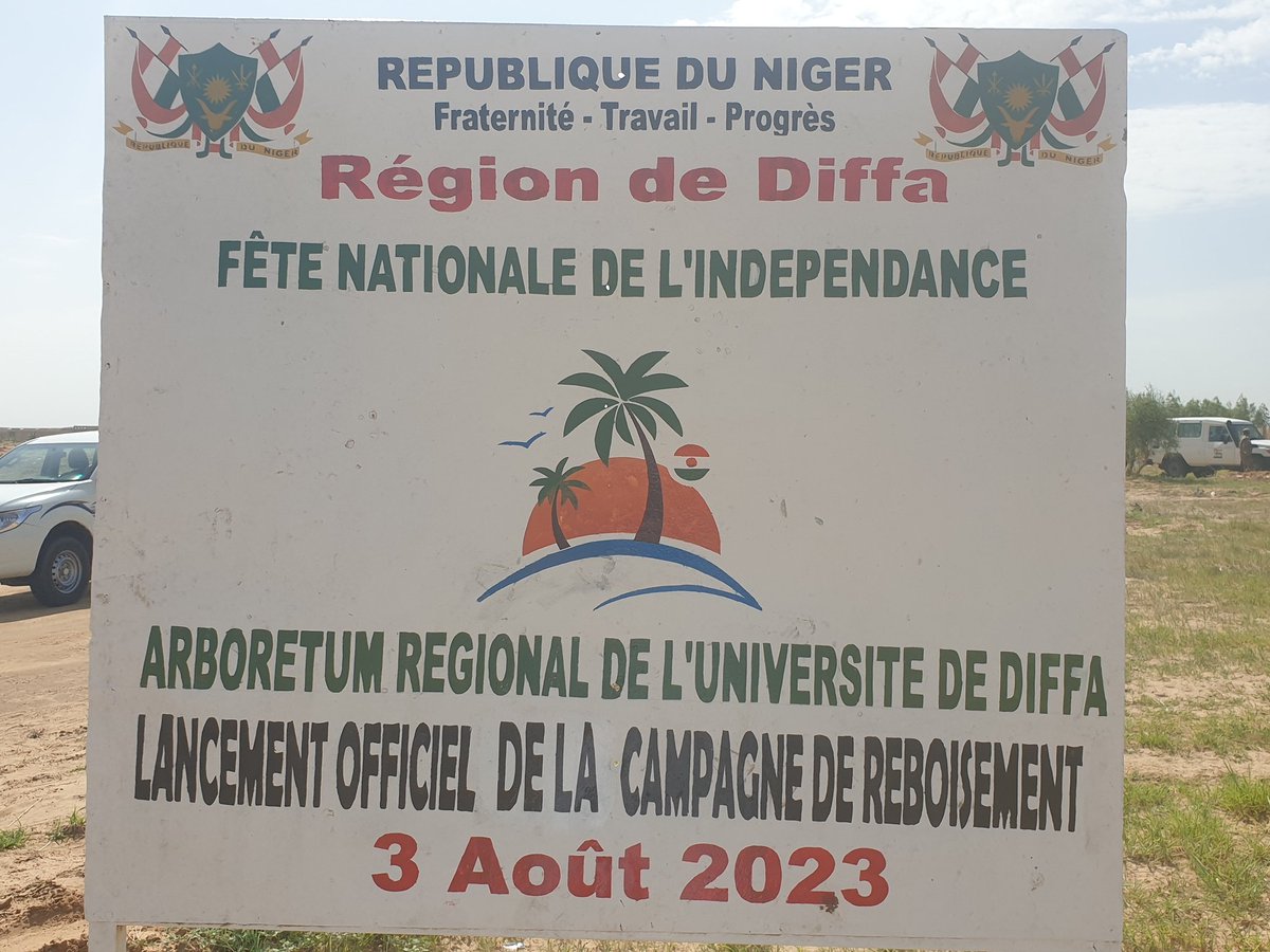 UniversiteDiffa's tweet photo. Commémoration 63ème anniversaire de l’accession à l’indépendance du #Niger, couplée à la campagne de reboisement sous le thème : « Sauvegarde des cuvettes oasiennes : un impératif » marquée à Diffa par la création d’un arboretum regional à @UniversiteDiffa d’une superficie de 5ha https://t.co/atmSQ89hV1