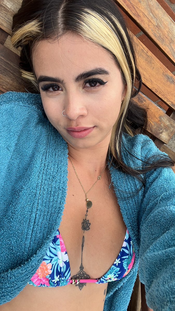 CinthyaRod22's tweet photo. What's the best way to beat the heat while enjoying a pool day? 🌡️❄️🌟 
Remember to follow me on my instagram account so you don't miss any of my reels👇
https://t.co/Z9o4VMdlYX

#PoolTimeFun #SundayFunday #sundayvibes  #bikini #SunnyDayJack #summer #FolloMe #instagramlive https://t.co/Th9WMs5FuJ