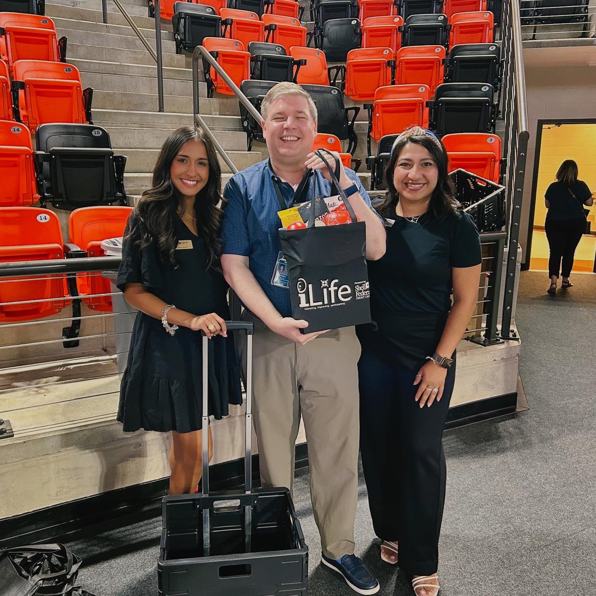 iLife_ShellFCU's tweet image. New Teacher Luncheon at La Porte High School was .. i guess you can say … 
✨ MAGICAL ✨
#iLife #ShellFederalCreditUnion #Disney