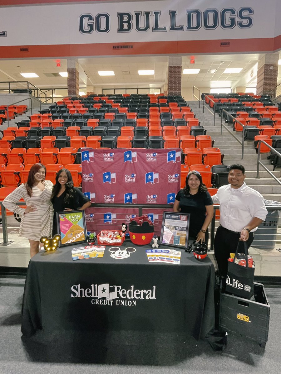 iLife_ShellFCU's tweet image. New Teacher Luncheon at La Porte High School was .. i guess you can say … 
✨ MAGICAL ✨
#iLife #ShellFederalCreditUnion #Disney