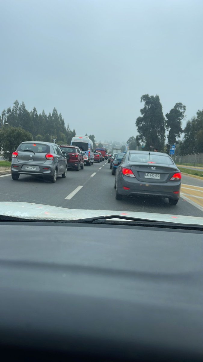 g5_noticias's tweet photo. #Ahora #precaución por accidente en Ruta #ReñacaAlto - #Concón altura Cementerio #ParquedelMar hacia Concón. #Congestión https://t.co/RidKvOpE4s