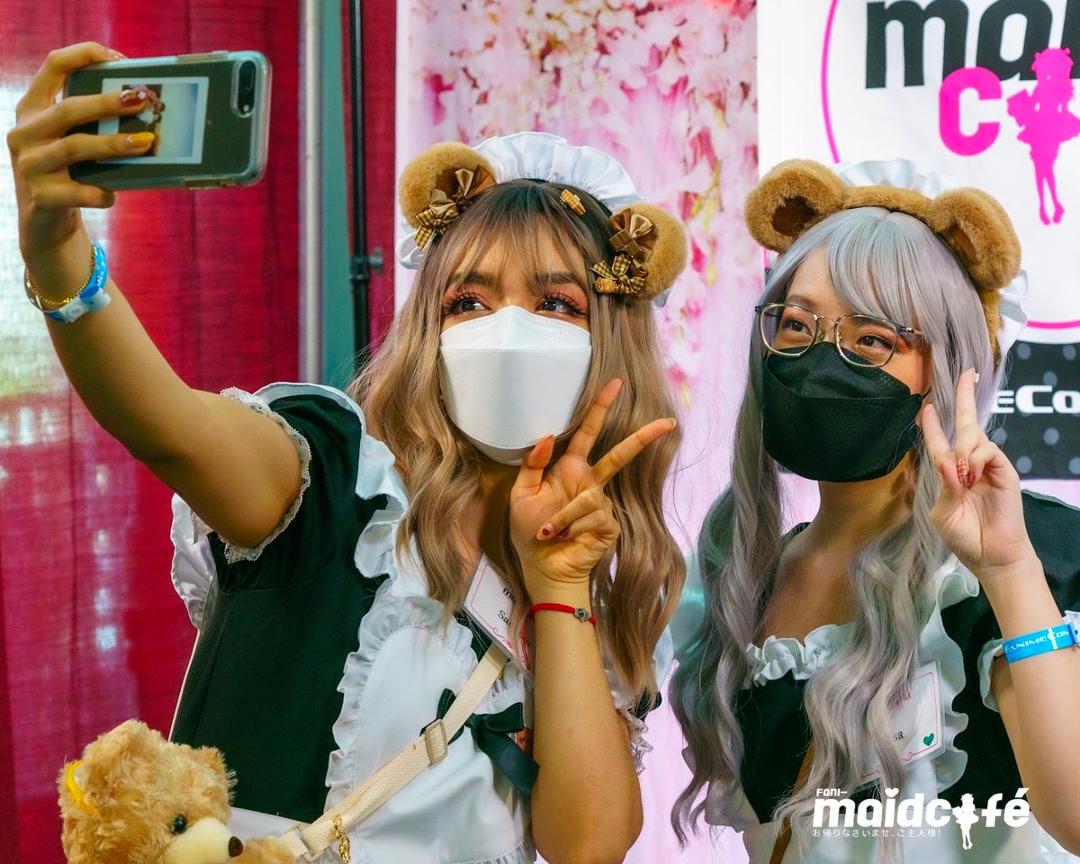 Did you know 8/3 is Honey Day in japan? 8 is pronounced like "hachi", 3 is pronounced like "mitsu". Together is hachimitsu, which means honey!

#fanimaid #fanimaidcafe #maidcafe #meido #maidcosplay #maidcostume #はちみつの日 #hachimitsuday