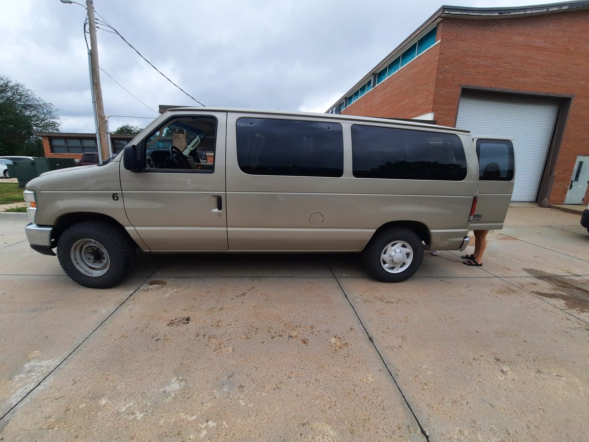 JeffsSoftball's tweet photo. Hello, stranger, we meet again. #Goldie #van5. https://t.co/yHyY7pG9Az