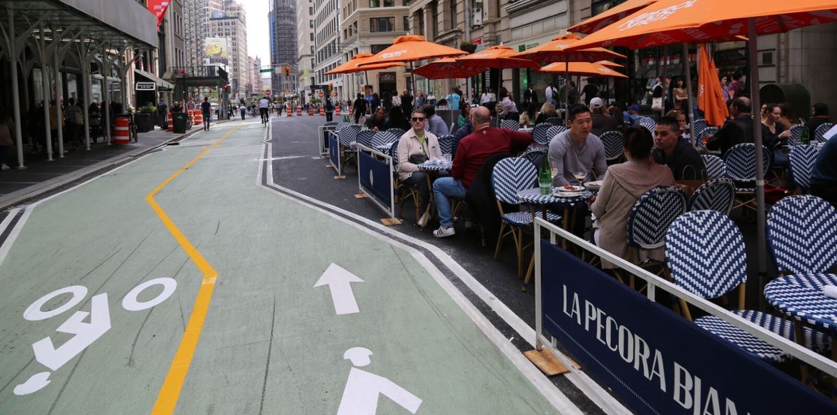 AFIRE (@afireglobal) on Twitter photo Cities nationwide are being forced to rethink their designs as cars are increasingly unpopular modes of transportation for many urban areas. More bike lanes and walkable neighborhoods are clearly important to citizens. <a href="/CityLab/">Bloomberg CityLab</a> reports:
ow.ly/xOMR50PpsQH Cities nationwide are being forced to rethink their designs as cars are increasingly unpopular modes of transportation for many urban areas. More bike lanes and walkable neighborhoods are clearly important to citizens. <a href="/CityLab/">Bloomberg CityLab</a> reports:
ow.ly/xOMR50PpsQH