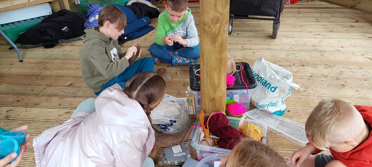 wildlingsDN's tweet photo. Bug hunting, campfires, tug of war... and much much more! #HAF23 @MyDoncaster 
@educationgovuk https://t.co/WmY9USVsq4