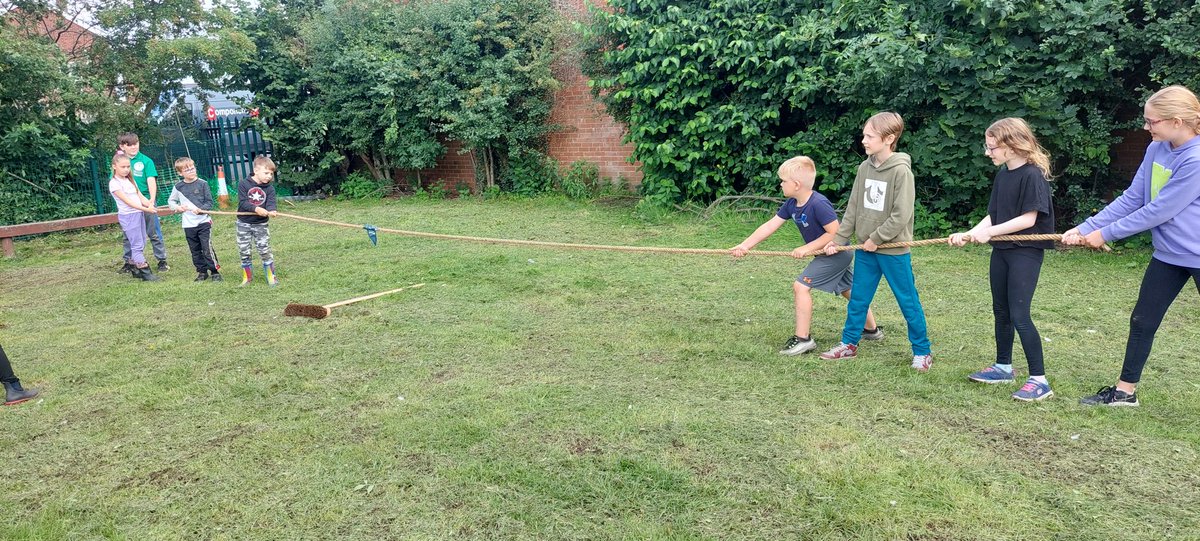 wildlingsDN's tweet photo. Bug hunting, campfires, tug of war... and much much more! #HAF23 @MyDoncaster 
@educationgovuk https://t.co/WmY9USVsq4